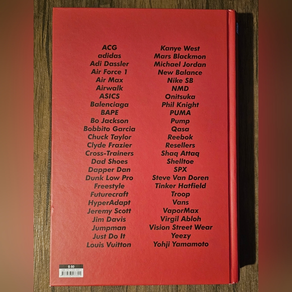 Sneaker Freaker; The Ultimate Sneaker Book (Red) - Picture 4 of 4